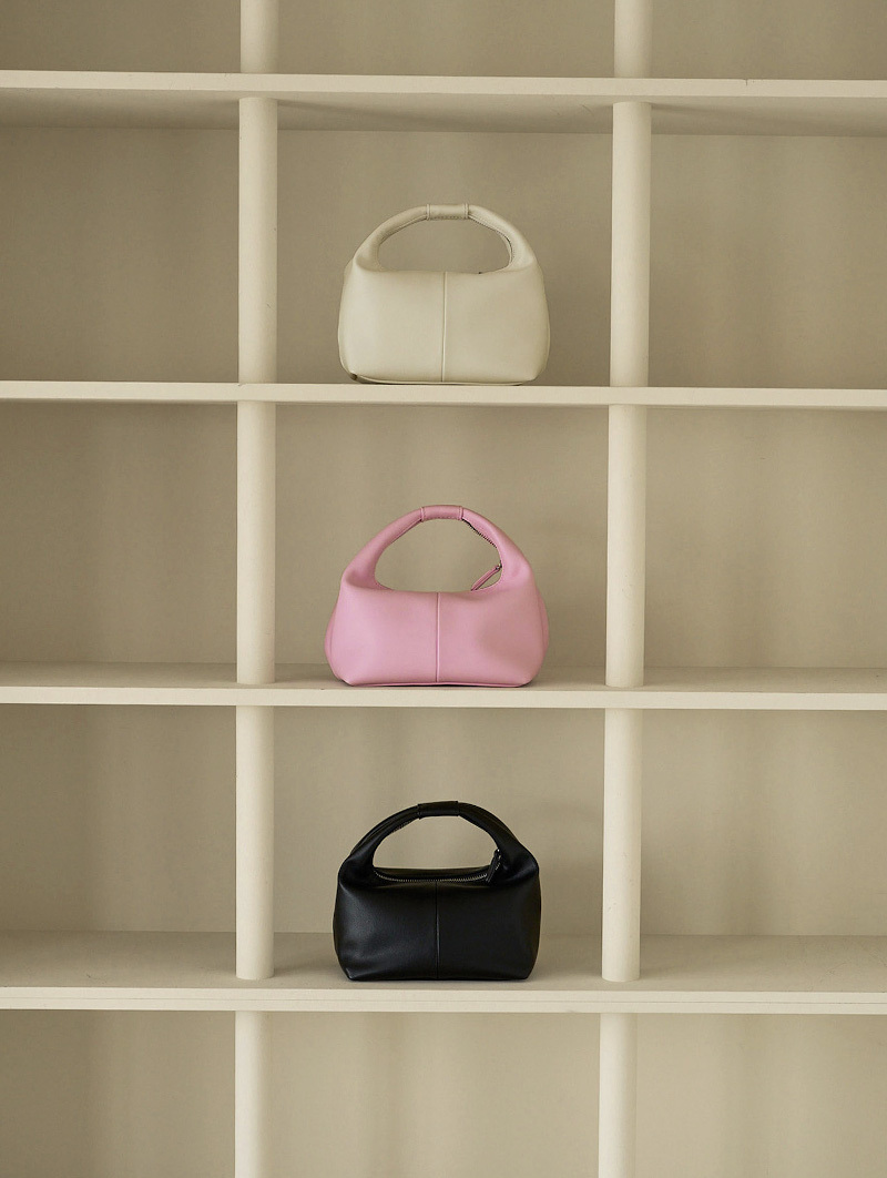 【7月中旬入荷のご予約】anuke（アンヌーク） Onehandle Leather Bag