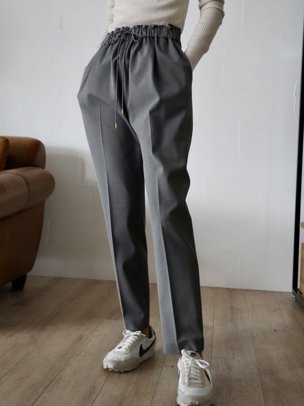 【SALE】62. ANGELINA(アンジェリーナ) パンツ　グレー