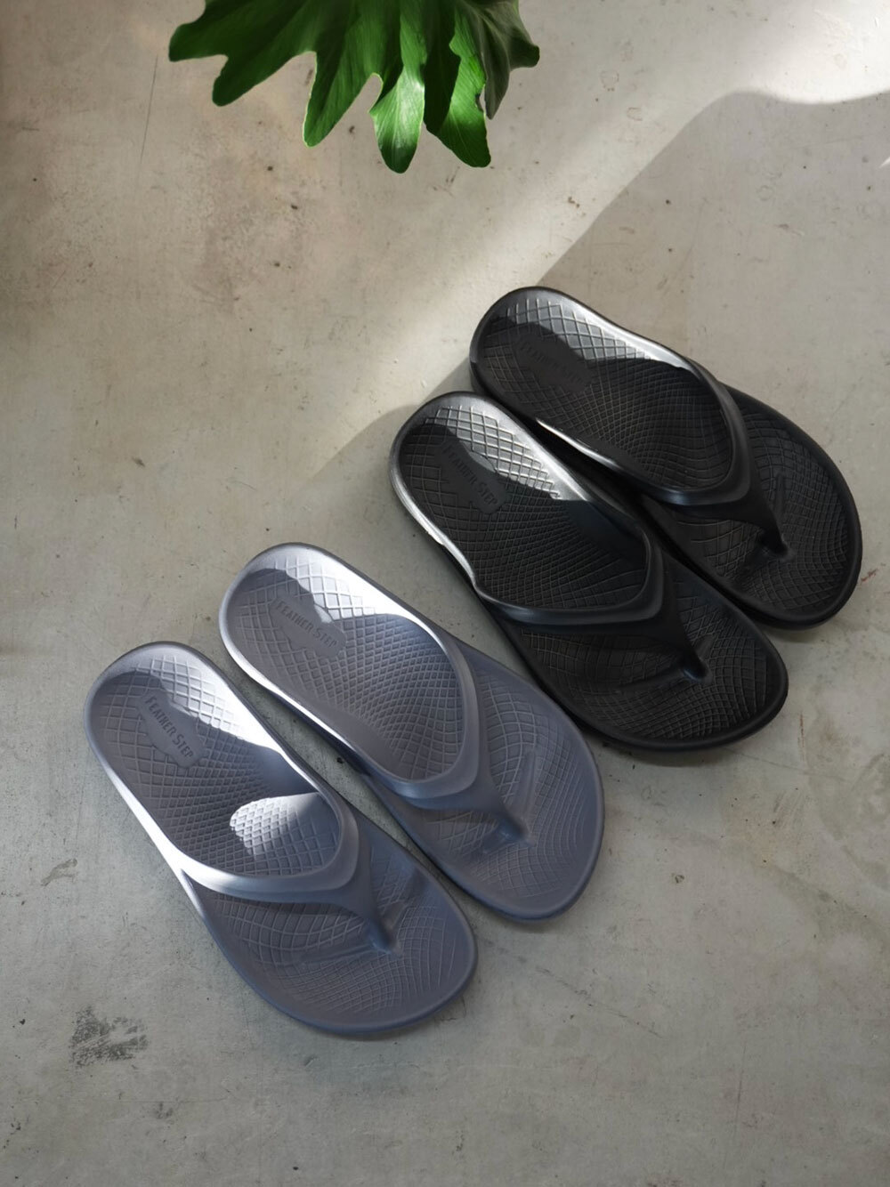 【5月末お届けのご予約】ATELIER BRUGGE  アトリエブルージュ FEATHER STEP リカバリーサンダル(thong)(FS-502)