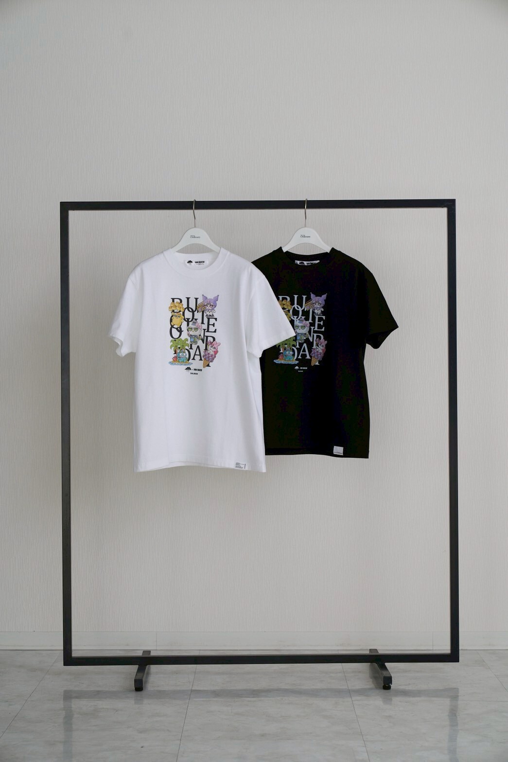 【5月中旬お届けのご予約】1001. Boutique Ordinary / ブティークオーディナリー  MULGA × サンリオ コラボT KIDSサイズ
