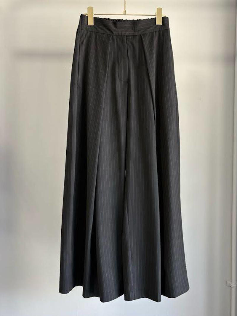 【8月入荷次第お届けのご予約】522.MARGAUX VINTAGE / マルゴー　ピンストライプワイドパンツ(グレー/チャコール/ブラック)　MG PT-26095-A