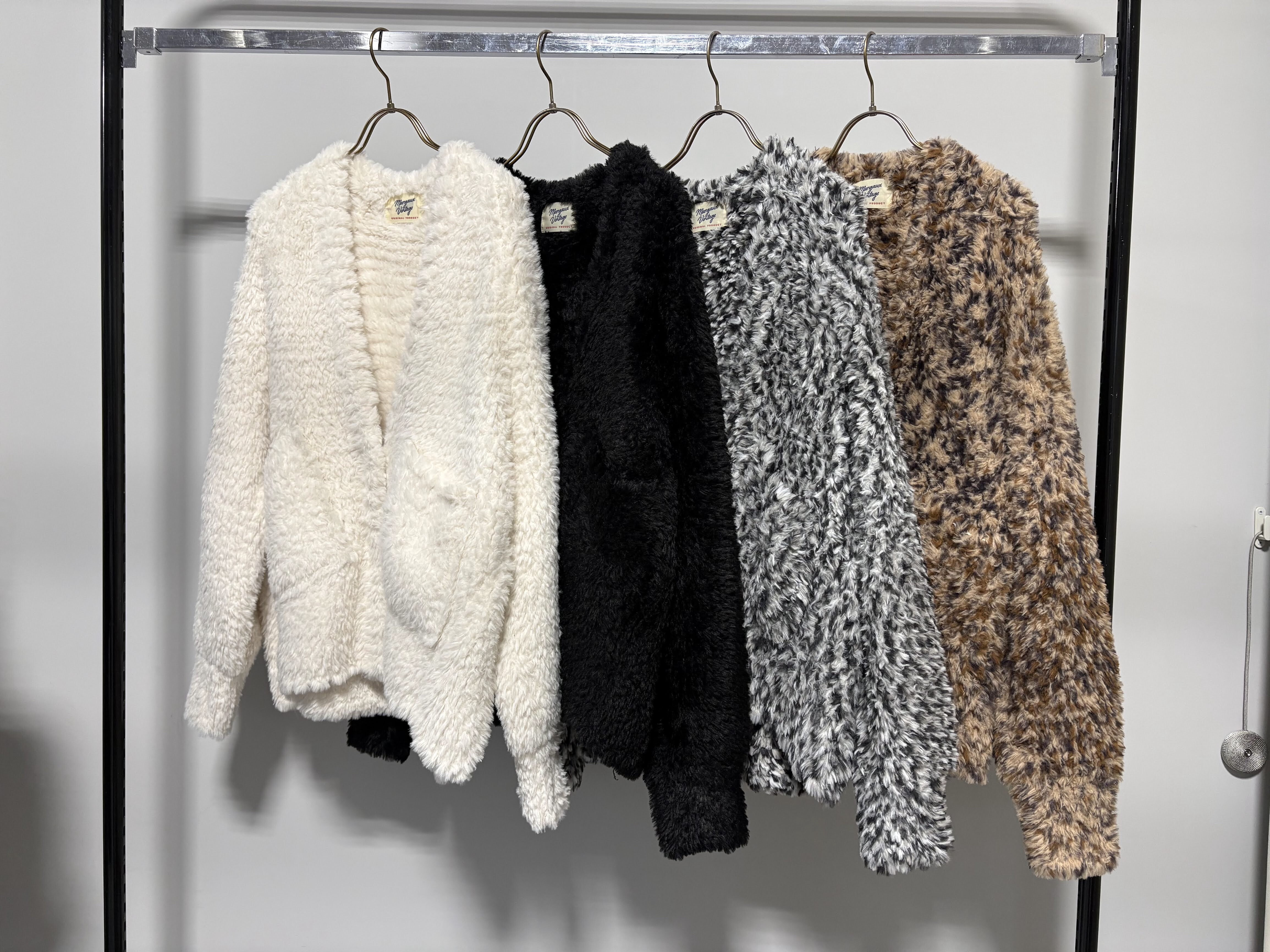 【10/上旬〜下旬入荷次第お届けのご予約】 MARGAUX VINTAGE/マルゴーヴィンテージ フェザーヤーンVカーディガン