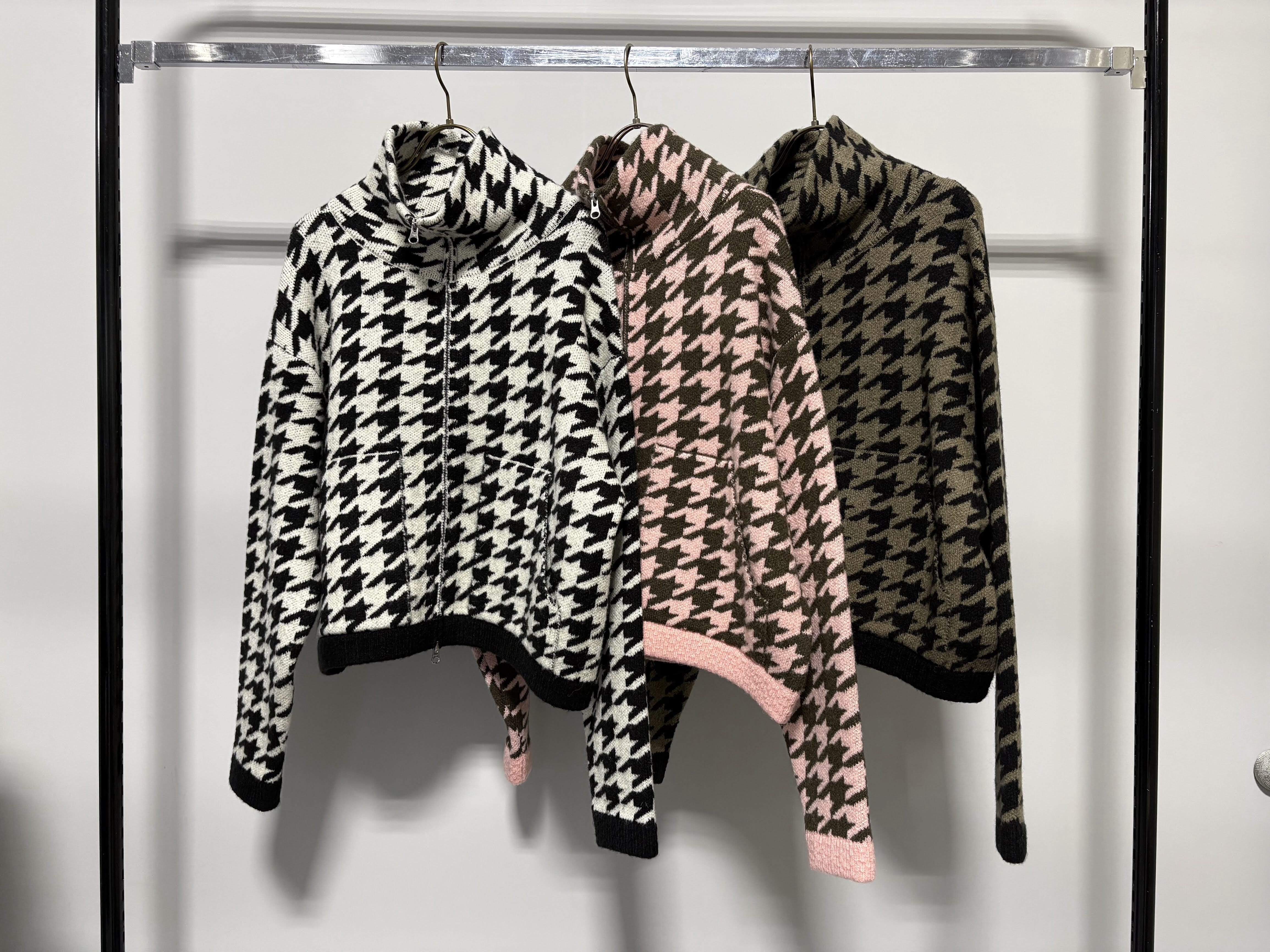【10/上旬〜下旬入荷次第お届けのご予約】 MARGAUX VINTAGE/マルゴーヴィンテージ 千鳥柄ニットZIPカーディガン