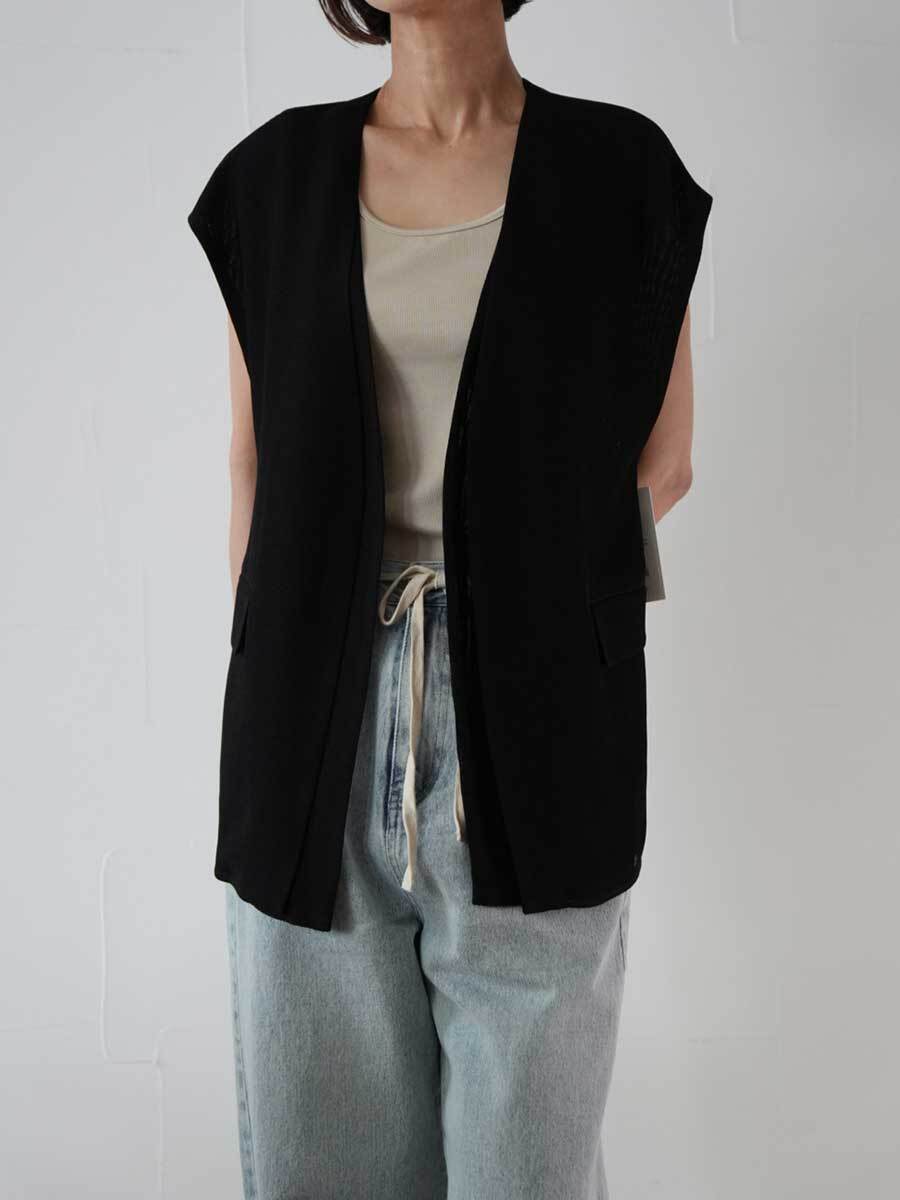 【SALE】415. passione パシオーネ　メッシュ素材ジレ(ブラック) 26404